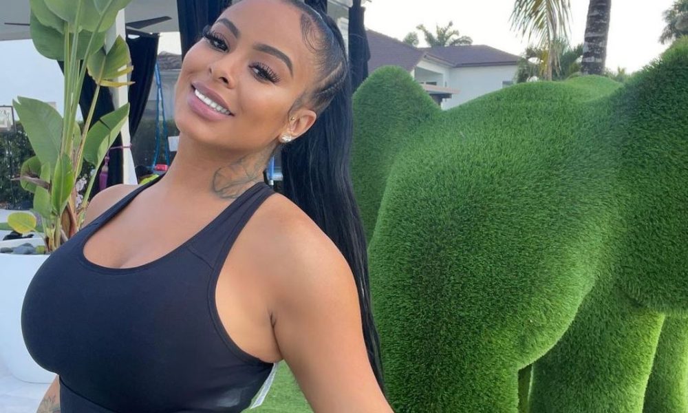 Alexis Skyy Single